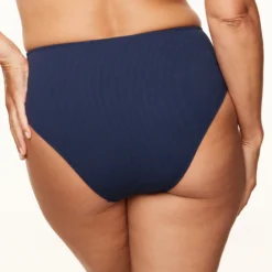 Bikini Slip Waves