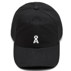 Cap Yannis Bold