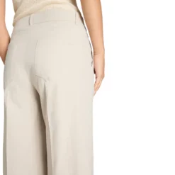 Chino Cara