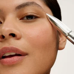 Dream Sheen Brow Glaze - Getöntes Augenbrauen Styling- und Fixiergel- DEEP