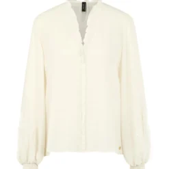 Feminine bluse mit volant