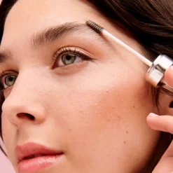 Fluff Up Brow Wax Mini - Flexibles Augenbrauen-Stylingwachs