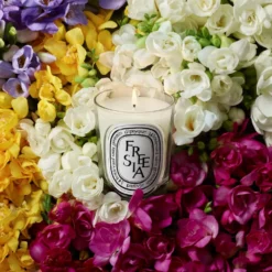 Freesia Classic candle 190g/6.7oz