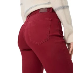 Hose Mary