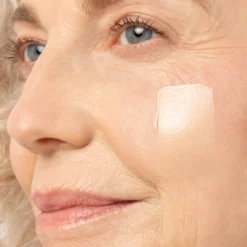 Just Skin Tinted Moisturizer SPF 15