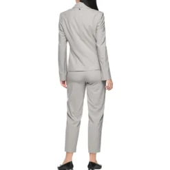 Klassischer blazer mit taillierung