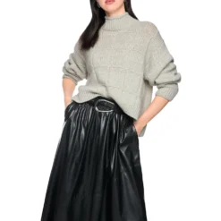 Oversize-pullover knitted in germany