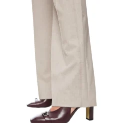 Stoffhose faid mit weitem bein
