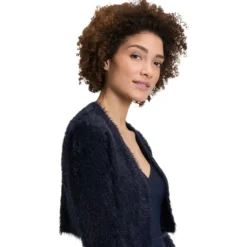 Strickbolero mit Struktur