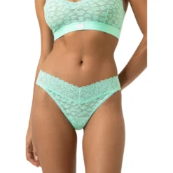 String Savage Lace