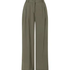 Weite hose